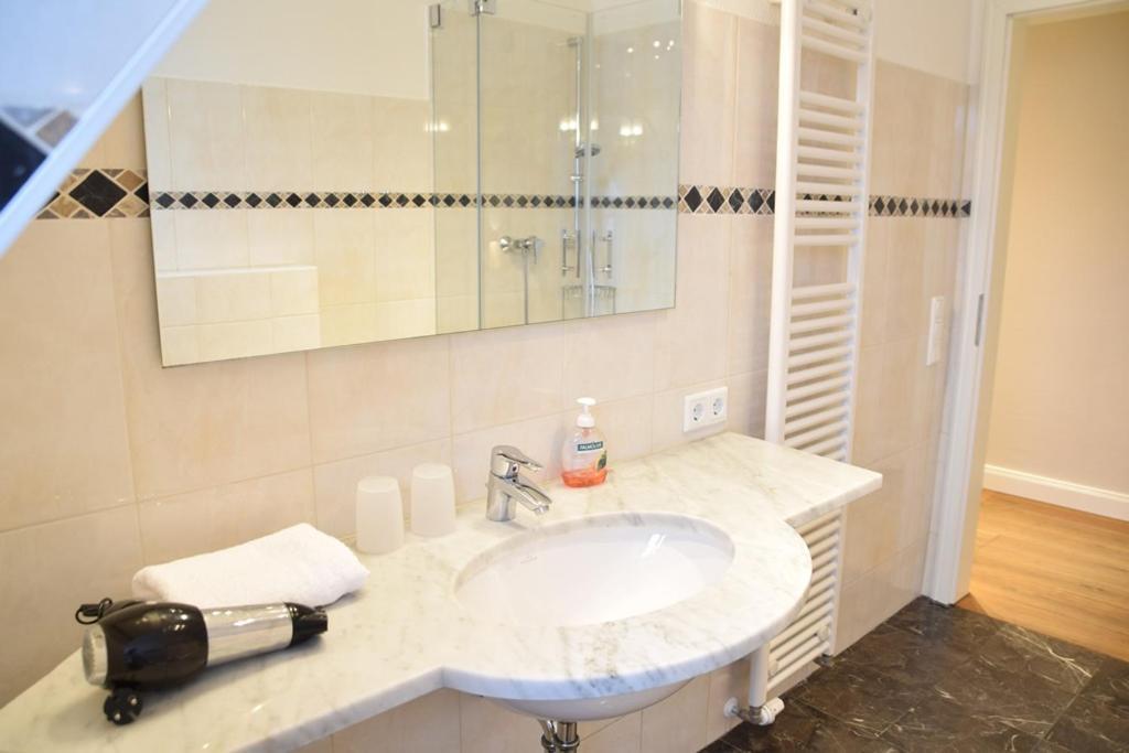 Bundiswung 9 Whg. 4, Gb2 Apartment *